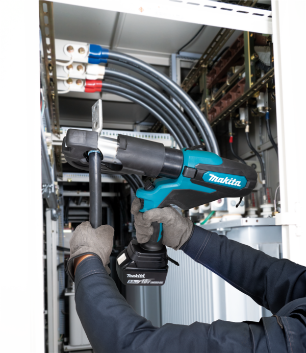 Cordless Cable Crimper LXT | DTC302ZK
