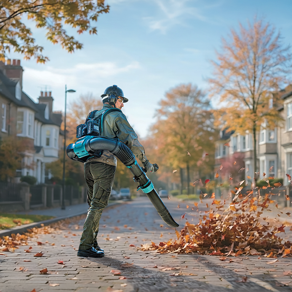 Cordless Backpack Blower XGT | UB004GZ